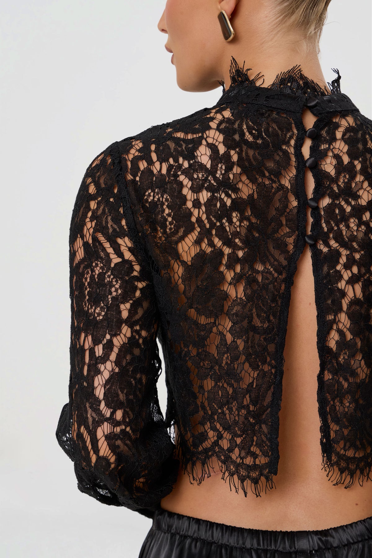 ARABELLA LACE BLOUSE | BLACK-3